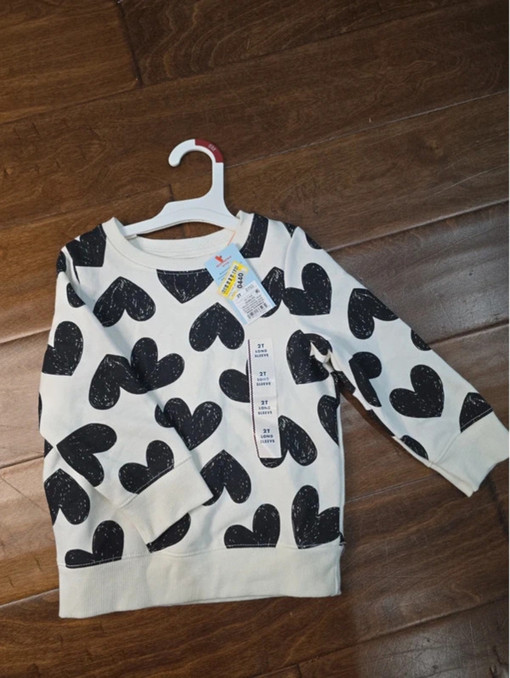 2t brand new sweatshirt from target item 440G7